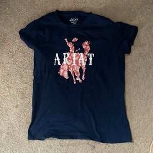 Ariat wemons slimmer fit medium shirt